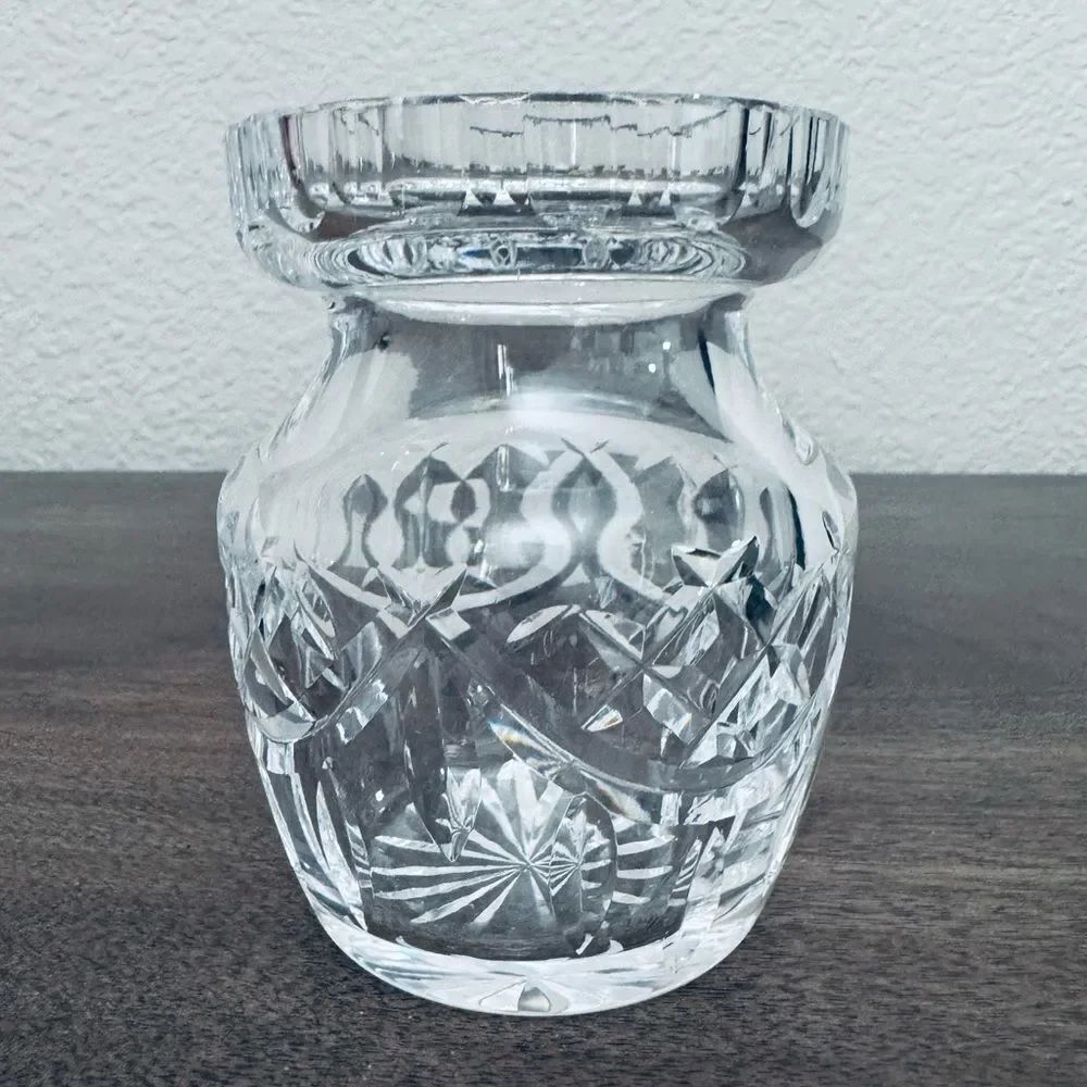 Fine Crystal Jar Vase